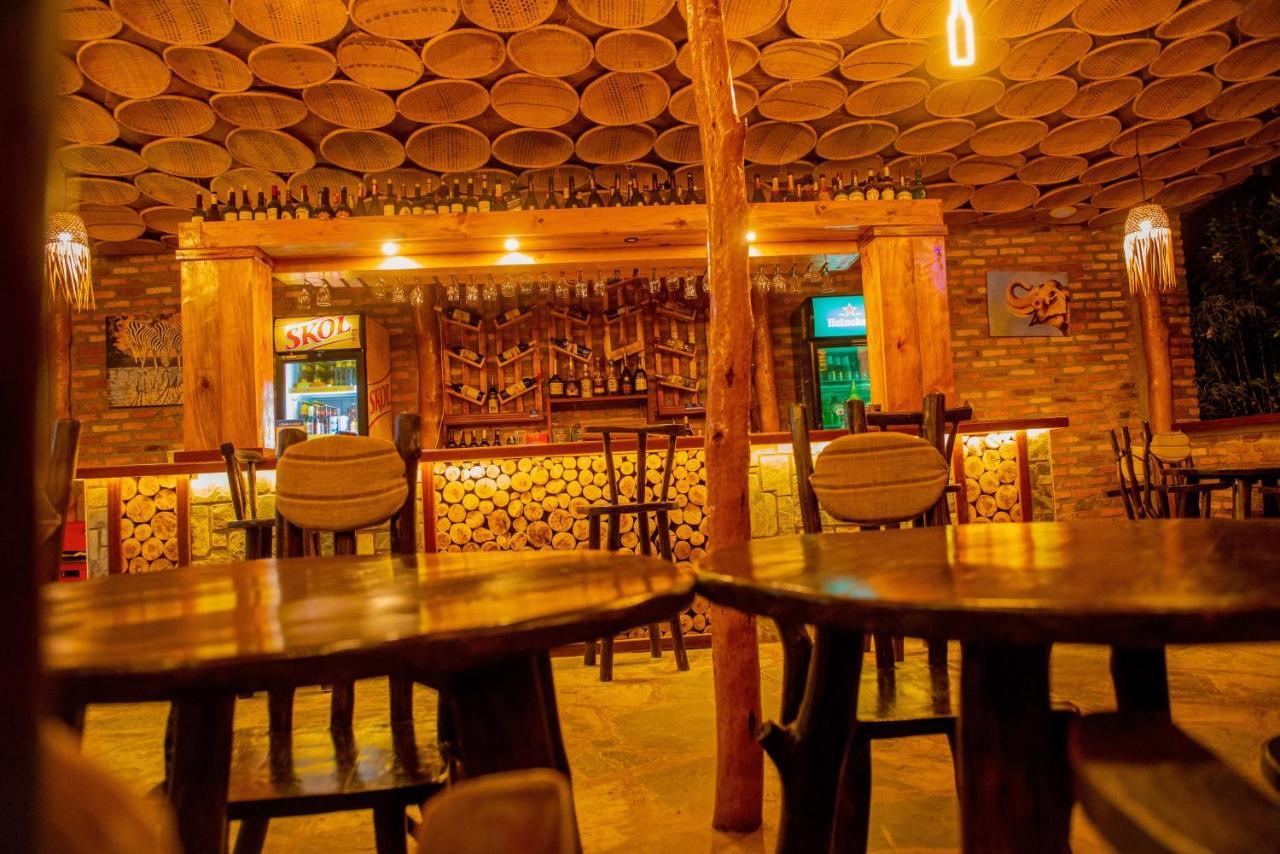 Akagera Transit Lodge Екстериор снимка