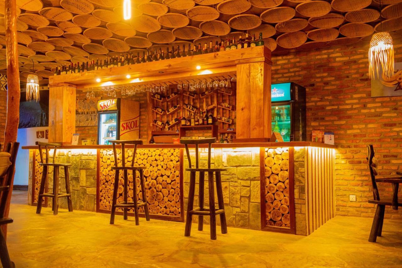 Akagera Transit Lodge Екстериор снимка