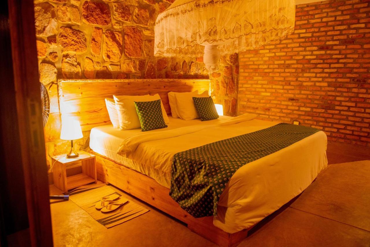 Akagera Transit Lodge Екстериор снимка