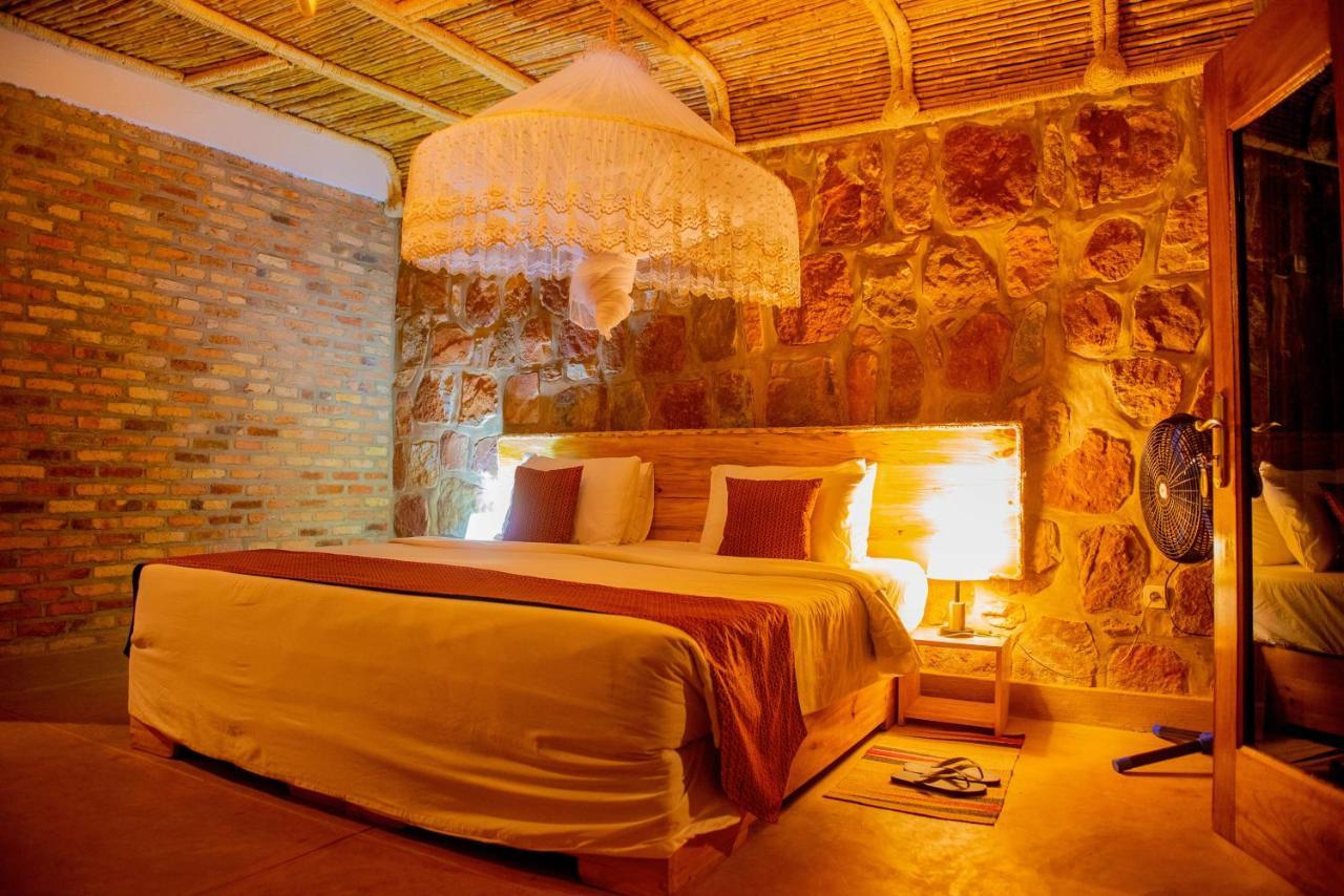 Akagera Transit Lodge Екстериор снимка