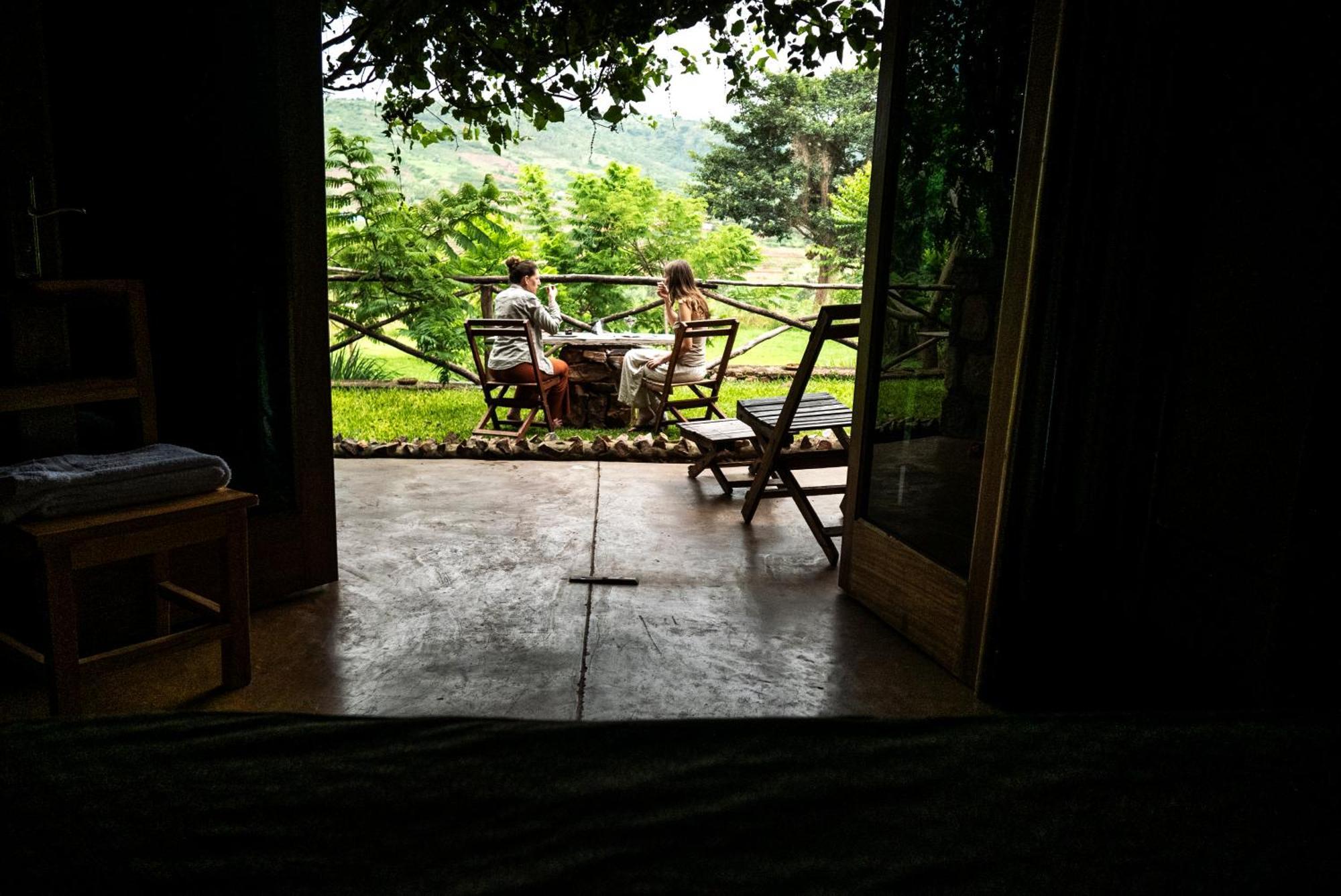 Akagera Transit Lodge Екстериор снимка