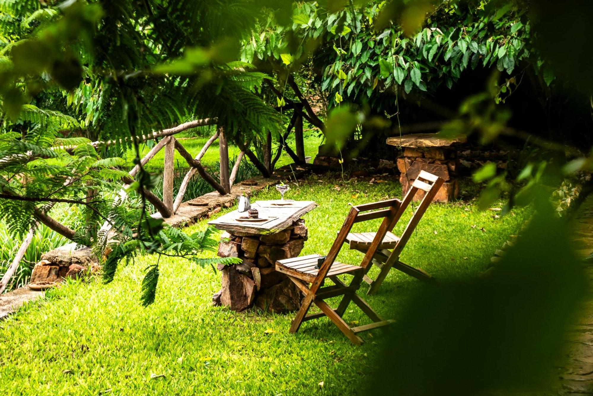 Akagera Transit Lodge Екстериор снимка